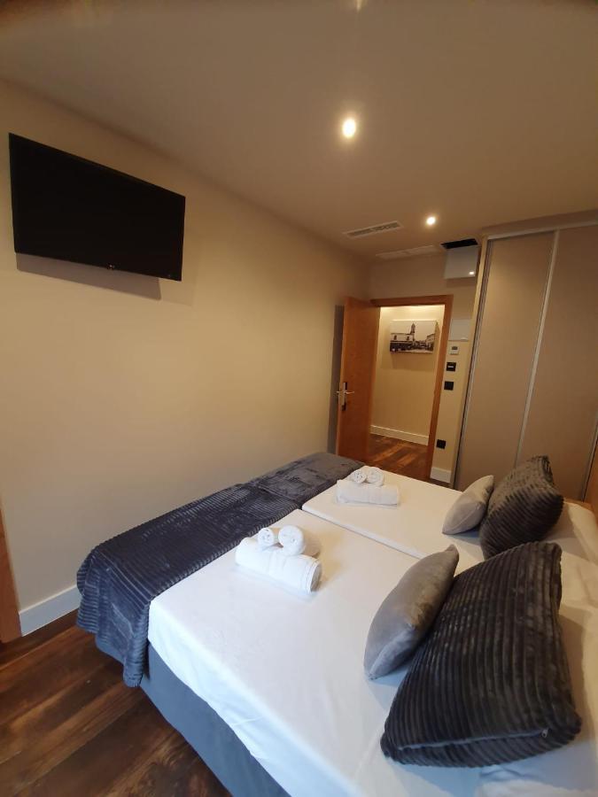 Albergue Casa Cuartel A Fonsagrada ภายนอก รูปภาพ