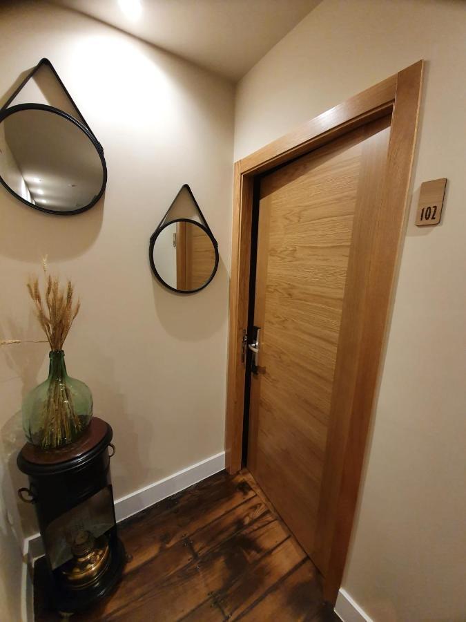 Albergue Casa Cuartel A Fonsagrada ภายนอก รูปภาพ