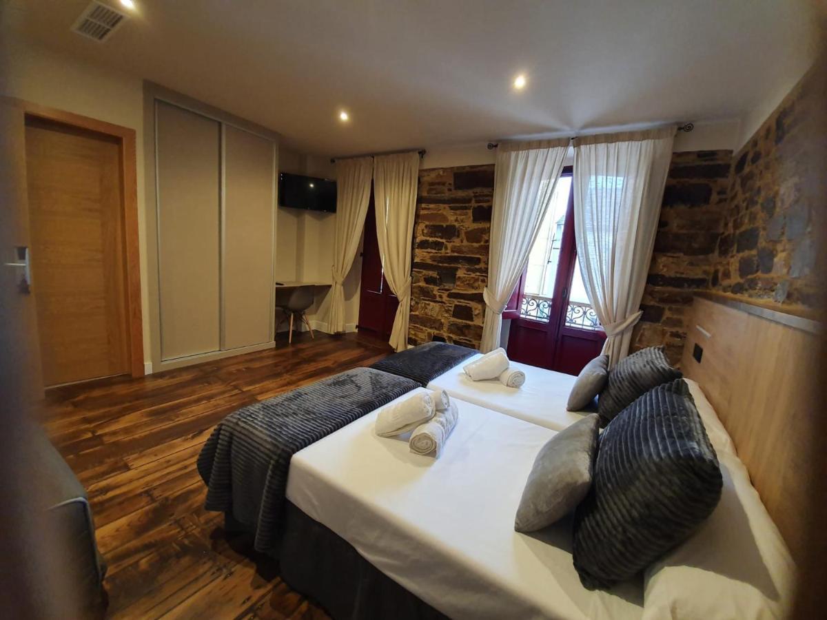 Albergue Casa Cuartel A Fonsagrada ภายนอก รูปภาพ
