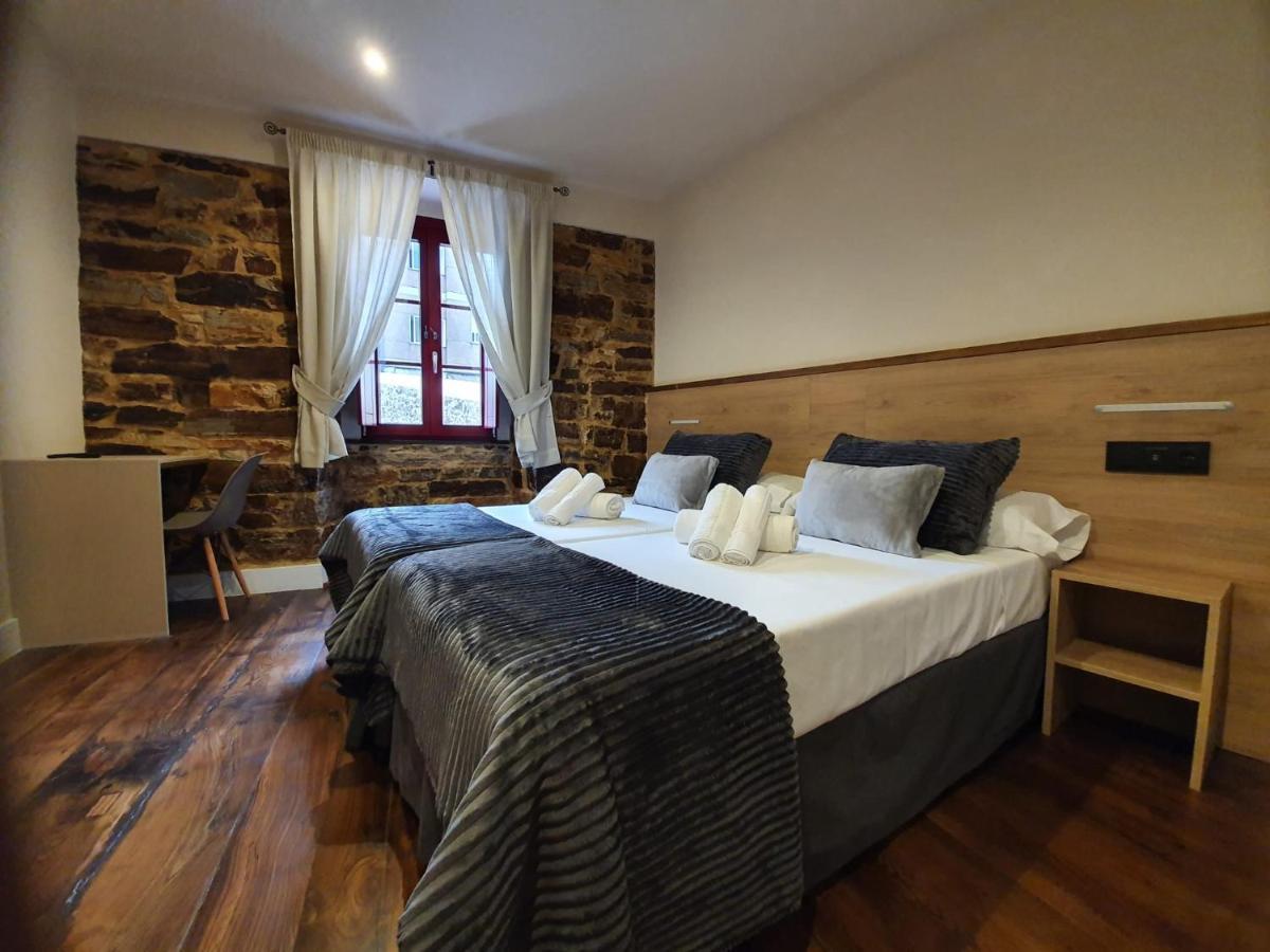 Albergue Casa Cuartel A Fonsagrada ภายนอก รูปภาพ