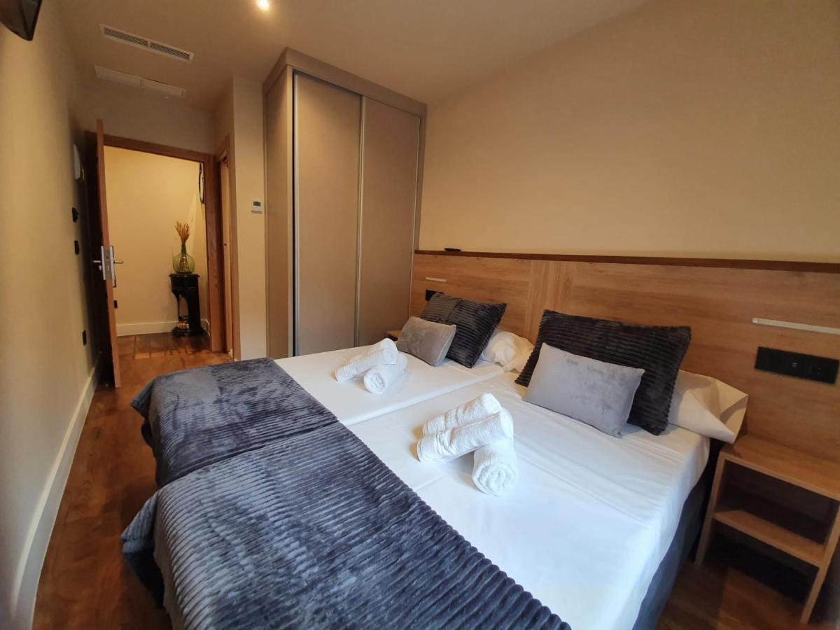Albergue Casa Cuartel A Fonsagrada ภายนอก รูปภาพ