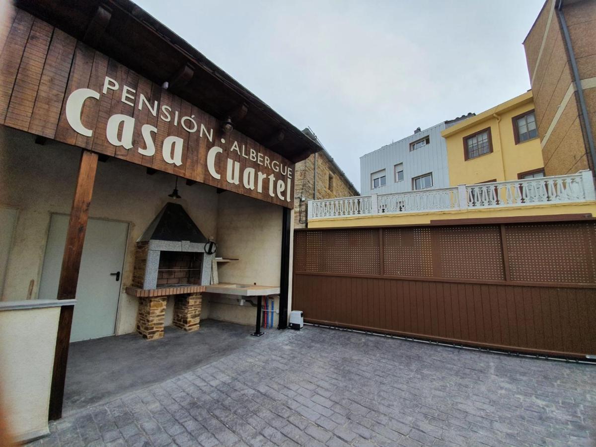 Albergue Casa Cuartel A Fonsagrada ภายนอก รูปภาพ