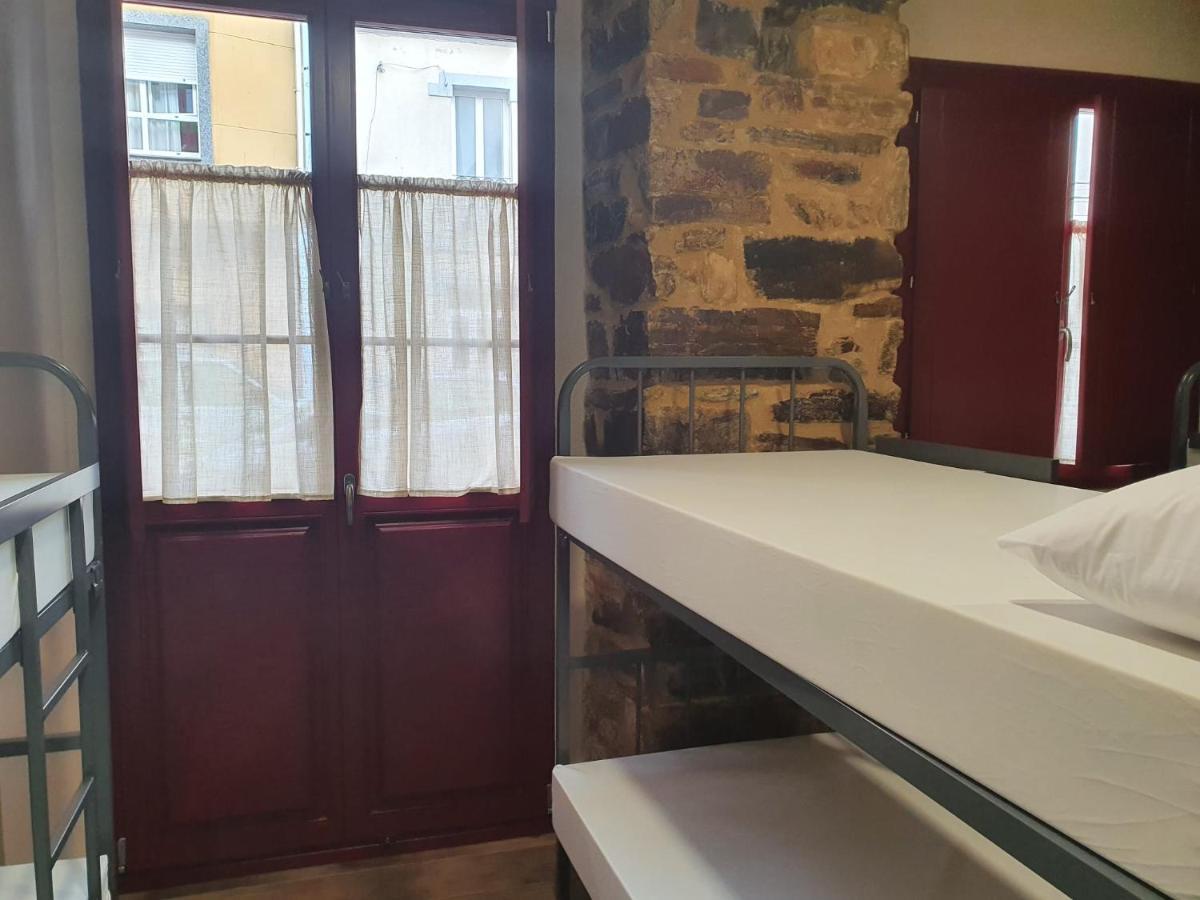 Albergue Casa Cuartel A Fonsagrada ภายนอก รูปภาพ