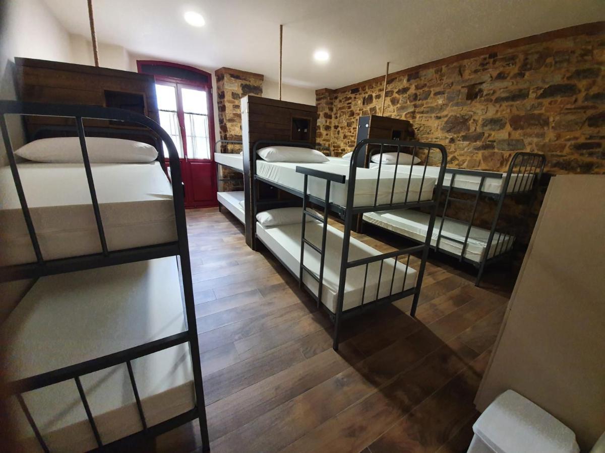 Albergue Casa Cuartel A Fonsagrada ภายนอก รูปภาพ